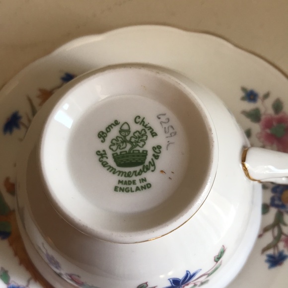Vintage Hammersley & Co. Bone China teacup and saucer - Picture 5 of 6